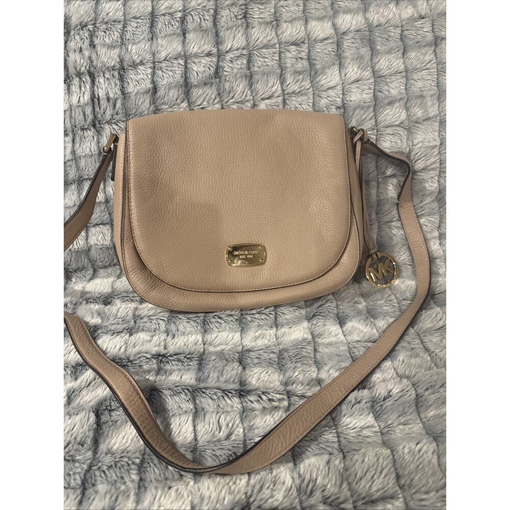 Authentic Michael Kors Saddle Pebbled Leather Crossbody Handbag Purse